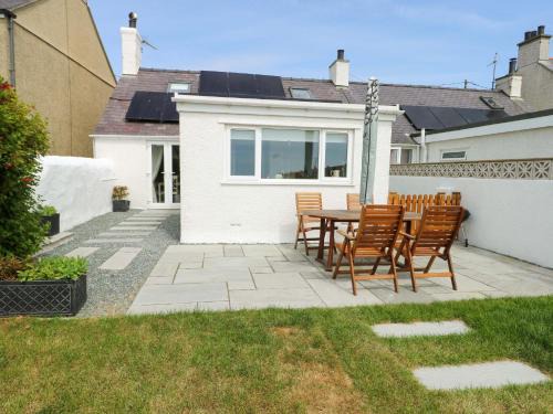 Llanfaelog Casa | Ty Bach