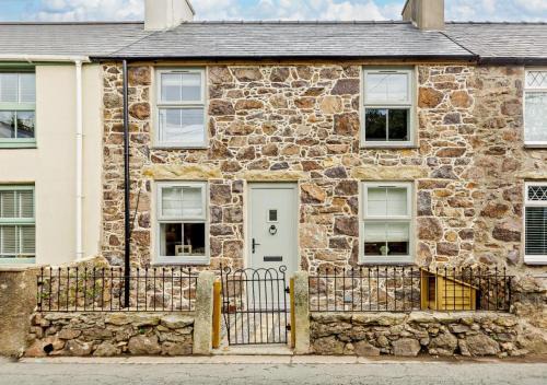 Llanbedrog Casa | Ty Fin Cottage with Hot Tub