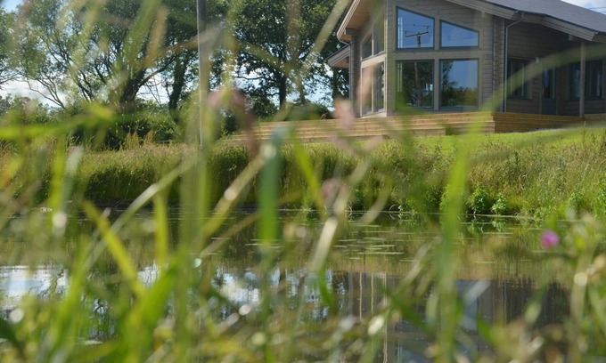 Llangynog Cabaña | Ty Log, Llansteffan - Dos Habitaciones Casa Rural, Capacidad 4
