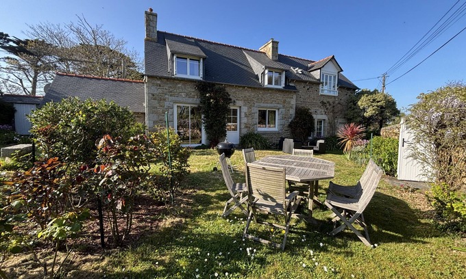 Penvenan Chalet De Esquí | Ty Moune · highly sought after location