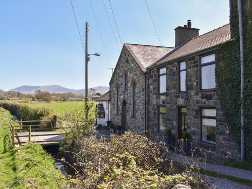 Dinas Casa | Ty Newydd