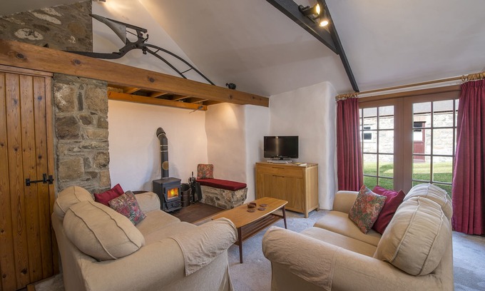 Trefasser Cabaña | Ty Uchaf Cottage, Holiday Cottage Pwll Deri, Strumble Head, Sleeps 5, 2 bedrooms, bathrooms