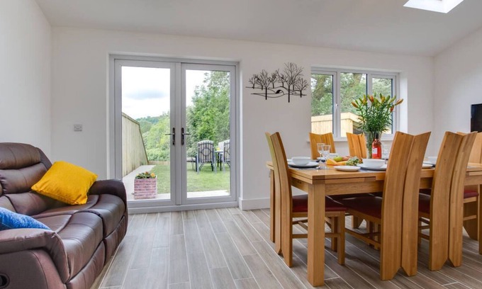 Llanfynydd Casa | Tyisaf in Llanfynydd