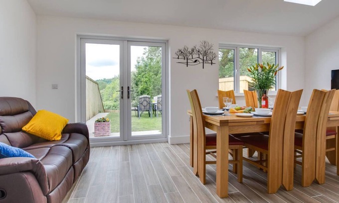 Llanfynydd Casa | Tyisaf in Llanfynydd