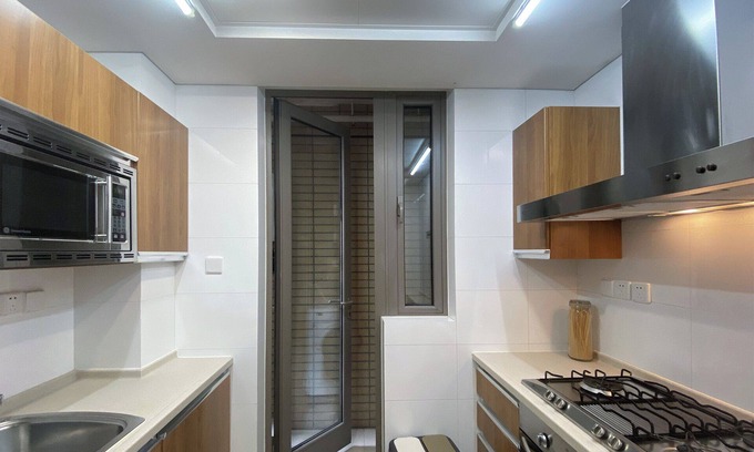 Hongqiao Apartamento | Tyms 2BR Apt Gubei CBD Near Takashimaya