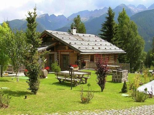 Bellamonte Casa | Typical Cottage in Bellamonte Italy with bubble bath