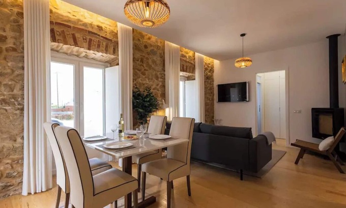 Mafra Villa | Typical House, 10 Min. Ericeira
