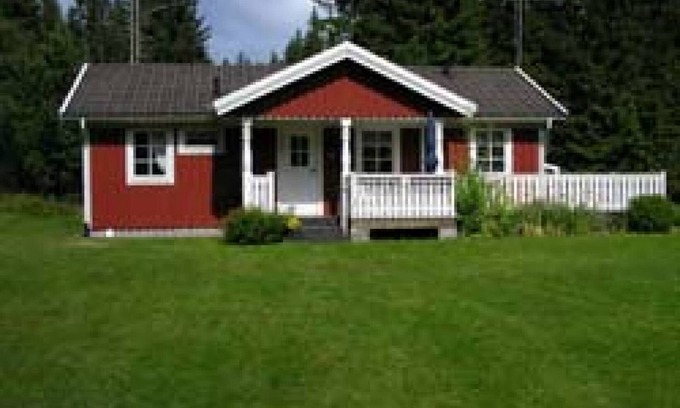 Norrhult-Klavrestrom Casa | Typical red and white holiday home in the countryside in Småland