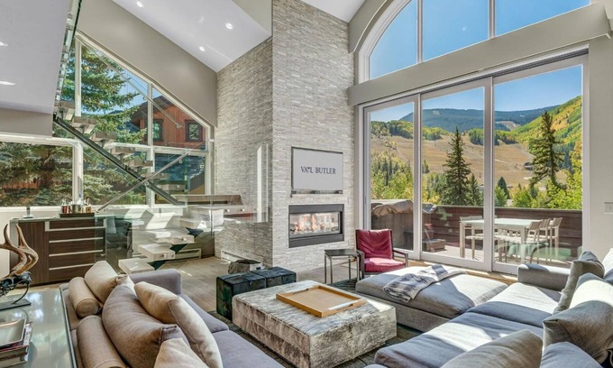 Vail Apartamento | Tyrolean Penthouse in Vail Village - amenities access, walk to everything! Available for NYE!