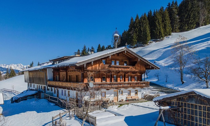 Grundau Apartamento | Tyrolean style apartment only 3 minutes from the lift