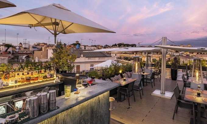 Rione II Trevi Hotel | U-Visionary Roma Hotel