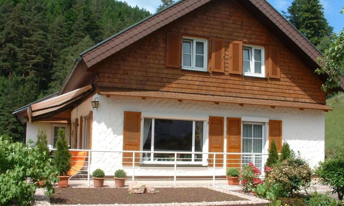 Baiersbronn Casa | Vista al valle en el "Ferienhaus Schenk"