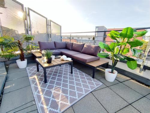 Ulm Apartamento | Ulmer Penthouse für 7, Arbeitsplatz, XXL-Dachterrasse, Grill, Wii