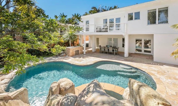 Olde Solana Beach Casa | Ultimate Beach Retreat - Steps to Beach, Private Pool/Spa