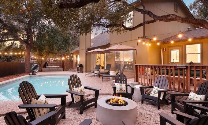 North Central Thousand Oaks Casa | Ultimate Getaway: Pool, Hot Tub, Games & More!