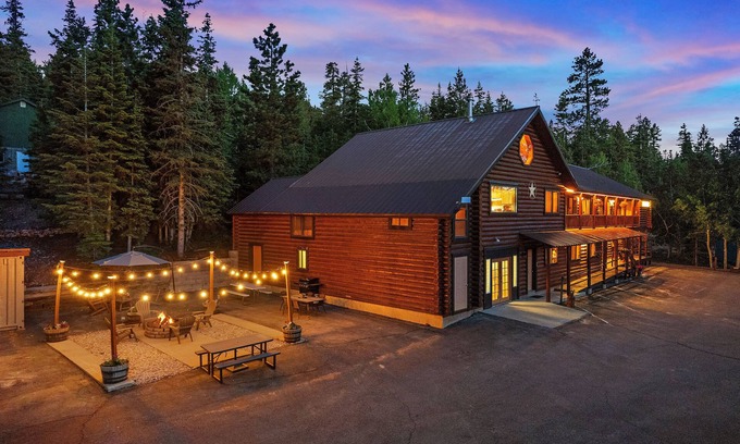 Duck Creek Village Cabina | Ultimate Group Escape: Lodge in Duck Creek Village