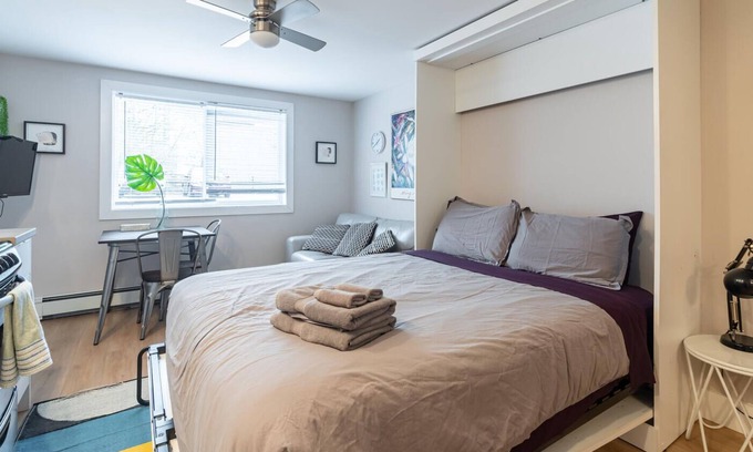 Dartmouth Apartamento | Ultimate relaxation awaits.