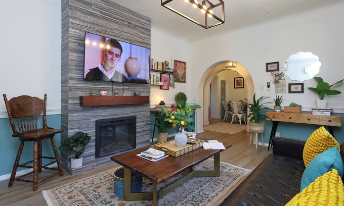 Santa Ana Apartamento | Ultimate Vacation Home 10 mins drive to Disneyland