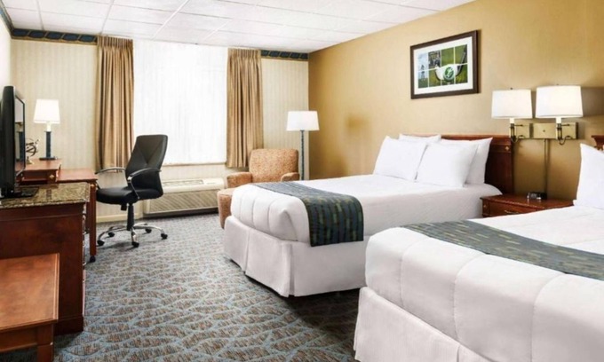 Cheat Lake Apartamento | Ultimate Wellness Escape: Studio w Indoor Pool