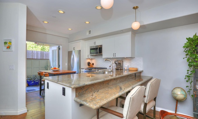 Santa Barbara Casa | Ultra Chic Townhome with Two Master suites. 1400 sq feet