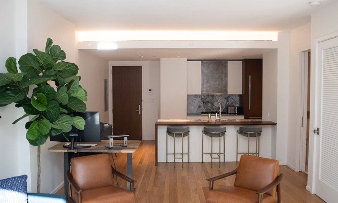 Little Italy Condominio | Ultra High-End Condo Designed by Lenny Kravitz in Hottest Area of NYC (Nolita)
