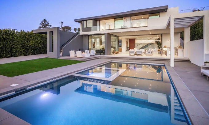Solana Beach Casa | Ultra-Luxe Smart Estate w/ Pool, Sauna & Casita Near the Beach