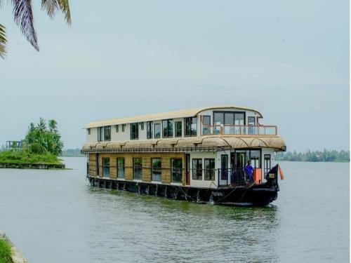 Alappuzha Alquiler De Eote | Ultra Luxury House Boat Alleppey By LexStays