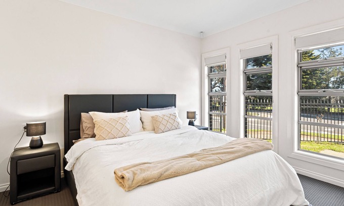 Clearview Casa | Ultra Luxury Mansion Near CBD