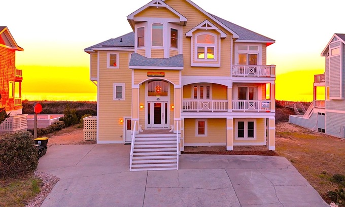 Pine Island Casa | 🌊 Ultra-Luxury OCEANFRONT | Private Heated Pool🏖️Hot Tub & Unmatched Views!