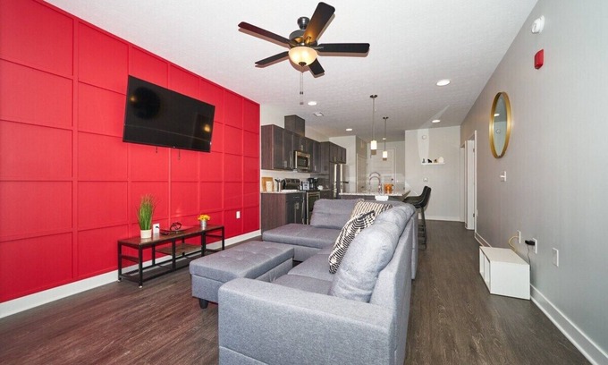 Downtown Indianapolis Apartamento | Ultra Modern 2 BR 2 Bath w CityView Pool Park