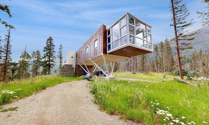 Taos Ski Valley Casa | Ultra-Modern Home | Sunroom with Big Views | Walk to Kachina Lift