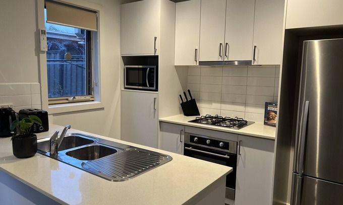 Craigieburn Casa | Ultra Modern Home 20 Mins From Airport