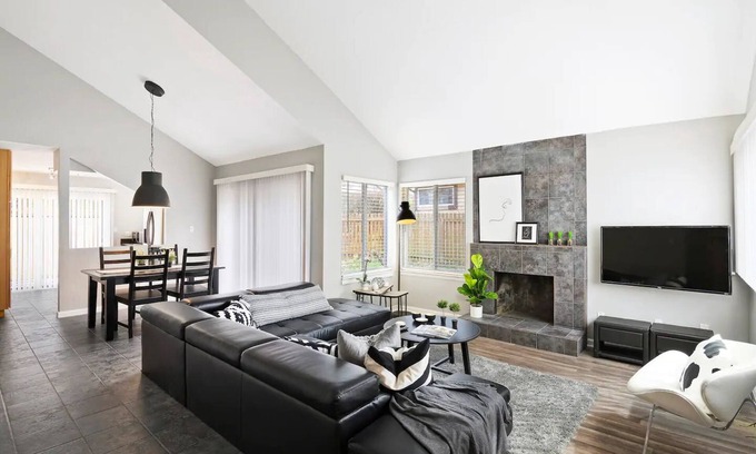 Kansas City Casa | Ultra Modern Home Within Minutes of Speedway!