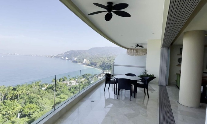 South Shore Hotel Area Complejo | Ultra Threee Bedroom Suite, Oversized Baths, Daily Housekeeping, Panoramic Views