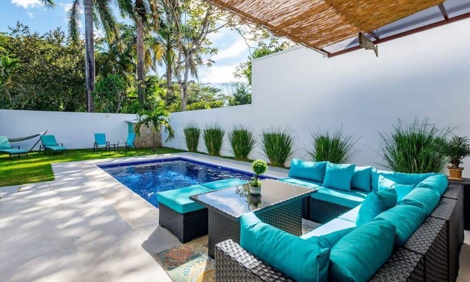 Potrero Casa | Ultramodern Townhome with an Inviting Coastal Design and Lush Outdoor Oasis with