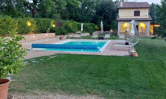Precetto Villa | Umbría - Casa de campo con piscina cerca de las cataratas Marmore