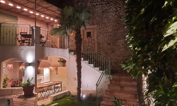Valreas Casa | Un Havre de Tranquillité,