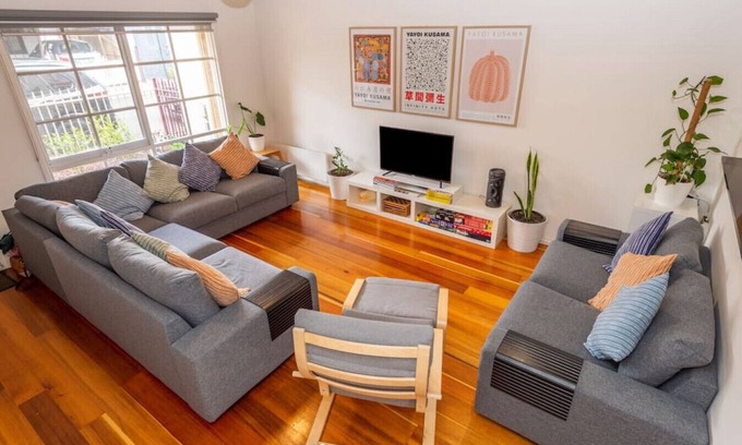 Brunswick Casa | Unbeatable Location: Ideal for groups & families.