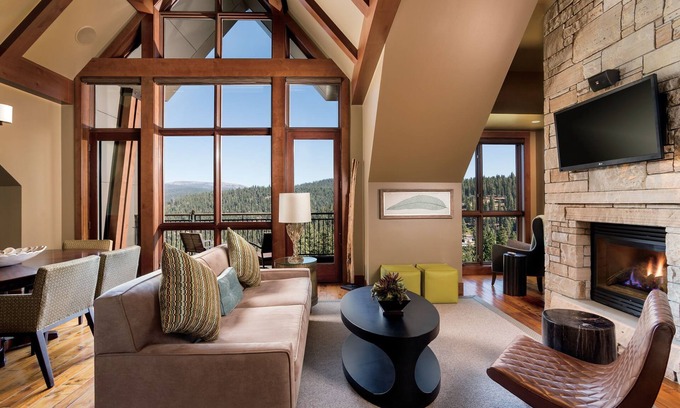 Truckee Villa | Unforgettable! 3 BR Ritz Carlton Tahoe: Ski In Ski Out