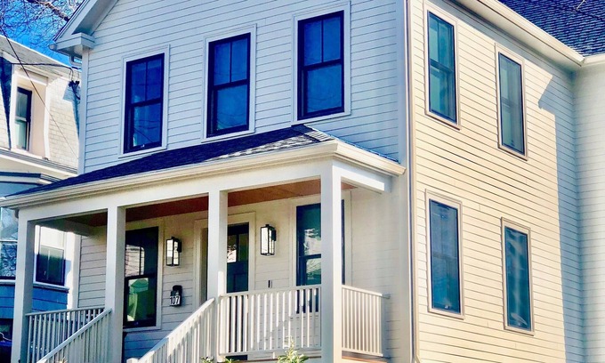 Prospect Hill Apartamento | Union Square Beauty 2 bed/2 bath w/ Private Patio