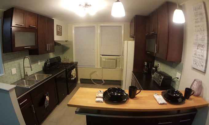 Historic Downtown Apartamento | **UniQ-3Bdrm**..In HearT of DnTwn Jersey City!***5m-to-NY/Lower-Manh*20m--Mdtn!!