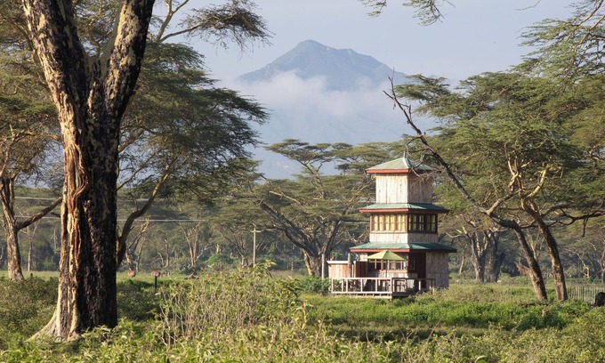 Naivasha Otro | The Watch Tower | 360' bed view shower understars