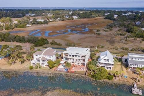 Tybee Island Apartamento | Unique 5 BDR Home on the Marsh! HOT TUB amazing su