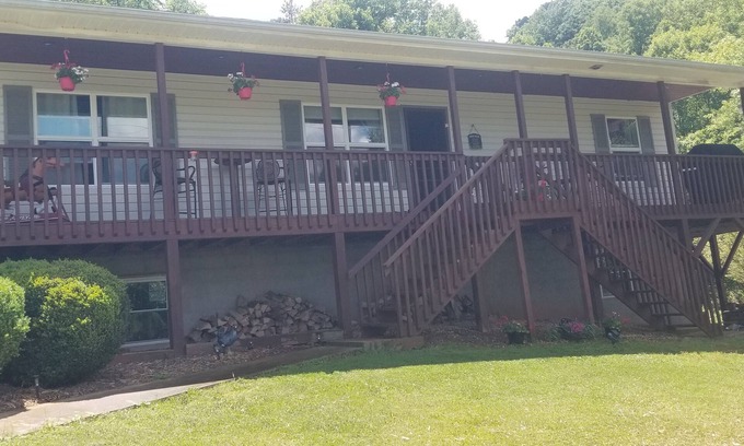 Leicester Casa | Unique Carolina mountain retreat near Asheville NC