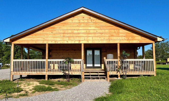 Crossville Cabina | Unique & Cozy Getaway Cabin only 15min from Town