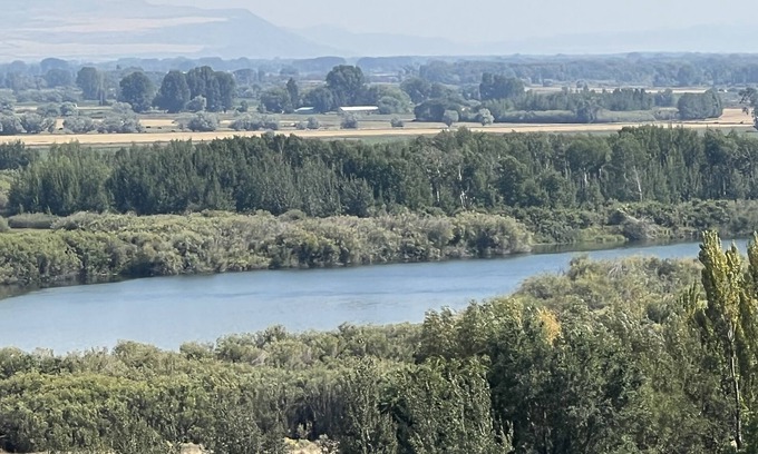 Madison County Apartamento | Unique geological feature with beautiful views and hiking trails!