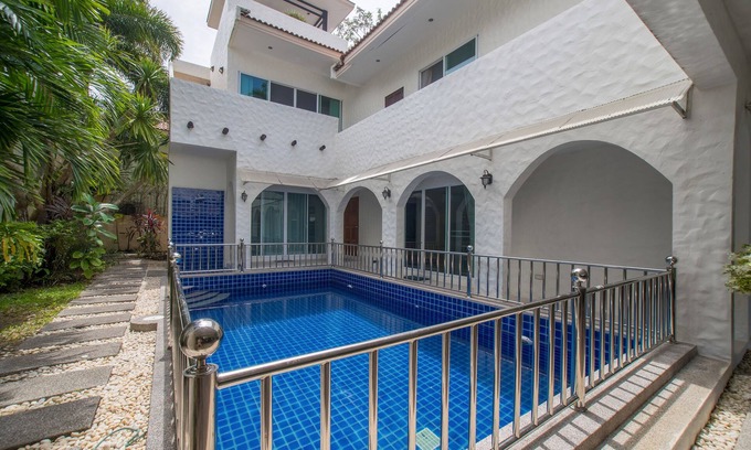 Ban Saiyuan Villa | Villa de estilo griego único se encuentra en el sur de la isla de Phuket
