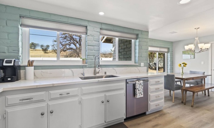Ramona Otro | Unique Historic Ranch House - Quiet Getaway with views of the Golden Eagle Farm