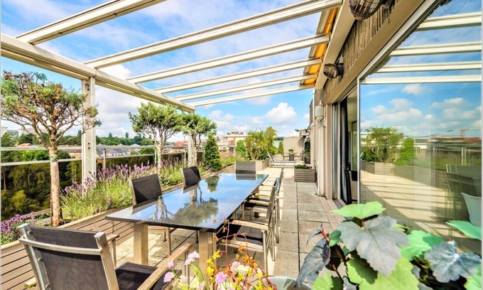 Sint-Lambrechts-Woluwe Apartamento | Unique in Brussels : luxuous penthouse (160m2 + 80m2) panoramic view.