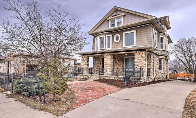 Southmoreland Apartamento | Unique Kansas City Apartment ~ 3 Mi to Downtown!